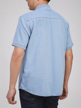 เสื้อเชิ้ตแขนสั้นผู้ชาย ทรงตรง สียีนส์อ่อน