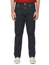 กางเกงยีนส์ผู้ชาย VEGAS FIT เอวกลาง ทรงรัดรูป สียีนส์เข้ม