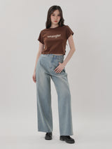 เสื้อยืดแขนสั้นผู้หญิง คอลเลคชั่น EVERYDAY WITH WRANGLER SLIM FIT สีน้ำตาล