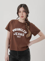 เสื้อยืดแขนสั้นผู้หญิง คอลเลคชั่น EVERYDAY WITH WRANGLER RELAXED FIT สีน้ำตาล