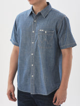 เสื้อเชิ้ตแขนสั้นผู้ชาย ทรงตรง สีฟ้า