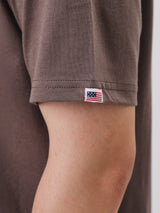 เสื้อยืดแขนสั้นผู้ชาย ทรงตรง สีน้ำตาล