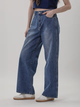 กางเกงยีนส์ผู้หญิง คอลเลคชั่น EVERYDAY WITH WRANGLER BOYFRIEND FIT เอวสูง ทรงหลวม สียีนส์กลาง