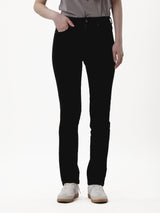 กางเกงยีนส์ผู้หญิง คอลเลคชั่น EVERYDAY WITH WRANGLER SLIM FIT เอวกลาง ทรงเข้ารูป สีดำ