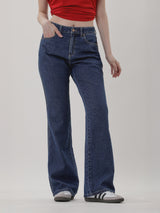 กางเกงยีนส์ผู้หญิง คอลเลคชั่น EVERYDAY WITH WRANGLER BOOTCUT FIT เอวสูง ทรงขาม้า สียีนส์กลาง