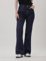 กางเกงยีนส์ผู้หญิง คอลเลคชั่น EVERYDAY WITH WRANGLER BOOTCUT FIT เอวสูง ทรงขาม้า สียีนส์เข้ม