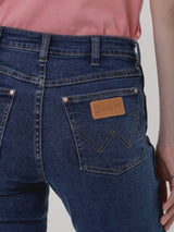 กางเกงยีนส์ผู้หญิง คอลเลคชั่น EVERYDAY WITH WRANGLER BOOTCUT FIT เอวสูง ทรงขาม้า สียีนส์กลาง