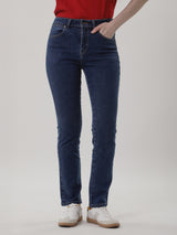 กางเกงยีนส์ผู้หญิง คอลเลคชั่น EVERYDAY WITH WRANGLER SLIM FIT เอวกลาง ทรงเข้ารูป สียีนส์กลาง