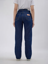 กางเกงยีนส์ผู้หญิง SUNSET FIT เอวกลาง ทรงตรง สียีนส์เข้ม