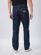 กางเกงยีนส์ผู้ชาย FRONTIER FIT เอวกลาง ทรงกระบอก สียีนส์กลาง