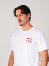 เสื้อยืดแขนสั้นผู้ชาย คอลเลคชั่น WRANGLER LEGENDS ทรงตรง สีครีม