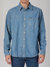 เสื้อเชิ้ตแขนยาวผู้ชาย ทรงตรง สีฟ้า