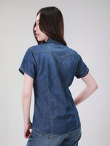 เสื้อเชิ้ตแขนสั้นผู้หญิง คอลเลคชั่น WRANGLER LEGENDS SLIM FIT สียีนส์กลาง