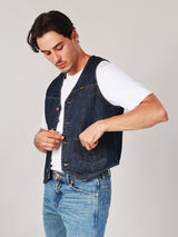 เสื้อกั๊กผู้ชาย คอลเลคชั่น WRANGLER LEGENDS ทรงตรง สียีนส์กลาง