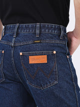 กางเกงยีนส์ผู้ชาย MWZ FIT เอวกลาง ทรงตรง สียีนส์กลาง