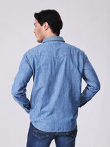 เสื้อเชิ้ตแขนยาวผู้ชาย คอลเลคชั่น BEYOND INDIGO ทรงตรง สียีนส์กลาง