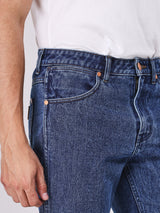 กางเกงยีนส์ผู้ชาย คอลเลคชั่น BEYOND DENIM MWZ FIT เอวกลาง ทรงตรง สียีนส์กลาง