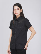เสื้อเชิ้ตแขนสั้นผู้หญิง คอลเลคชั่น BEYOND INDIGO SLIM FIT สีดำ