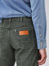 กางเกงยีนส์ผู้ชาย คอลเลคชั่น BEYOND DENIM MWZ FIT เอวกลาง ทรงตรง สีเขียว