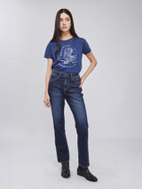 กางเกงยีนส์ผู้หญิง คอลเลคชั่น BEYOND DENIM STRAIGHT FIT เอวสูง ทรงเข้ารูป สียีนส์เข้ม