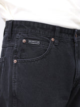 กางเกงยีนส์ผู้ชาย คอลเลคชั่น BEYOND INDIGO TEXAS FIT เอวกลาง ทรงตรง สีดำ