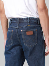 กางเกงยีนส์ผู้ชาย MWZ FIT เอวกลาง ทรงตรง สียีนส์กลาง