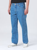 กางเกงยีนส์ผู้ชาย MWZ FIT เอวกลาง ทรงตรง สียีนส์อ่อน