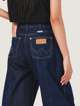 กางเกงยีนส์ผู้หญิง คอลเลคชั่น EVERYDAY WITH WRANGLER BARREL FIT เอวสูง ทรงขากว้าง สียีนส์เข้ม