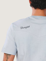 เสื้อยืดแขนสั้นผู้ชาย คอลเลคชั่น EVERYDAY WITH WRANGLER ทรงตรง สีฟ้า