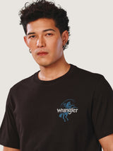 เสื้อยืดแขนสั้นผู้ชาย คอลเลคชั่น EVERYDAY WITH WRANGLER ทรงตรง สีดำ