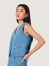 เสื้อกั๊กผู้หญิง คอลเลคชั่น EVERYDAY WITH WRANGLER สียีนส์อ่อน