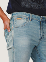 กางเกงยีนส์ผู้ชาย คอลเลคชั่น EVERYDAY WITH WRANGLER TEXAS SLIM FIT เอวกลาง ทรงเข้ารูป สียีนส์อ่อน