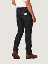 กางเกงยีนส์ผู้ชาย คอลเลคชั่น EVERYDAY WITH WRANGLER GREENSBORO FIT เอวกลาง ทรงตรง สียีนส์ผ้าดิบ