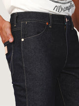 กางเกงยีนส์ผู้ชาย คอลเลคชั่น EVERYDAY WITH WRANGLER GREENSBORO FIT เอวกลาง ทรงตรง สียีนส์ผ้าดิบ