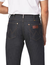 กางเกงยีนส์ (ริมแดง) ผู้ชาย คอลเลคชั่น Legend Of Wrangler MWZ Fit เอวกลาง ทรงตรง สียีนส์ผ้าดิบ