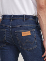 กางเกงยีนส์ผู้ชาย TEXAS SLIM FIT เอวกลาง ทรงเข้ารูป สียีนส์กลาง