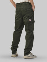 กางเกงขายาวผู้ชาย คอลเลคชั่น CASEY JONES CARGO FIT เอวกลาง ทรงตรง สีเขียวมะกอก