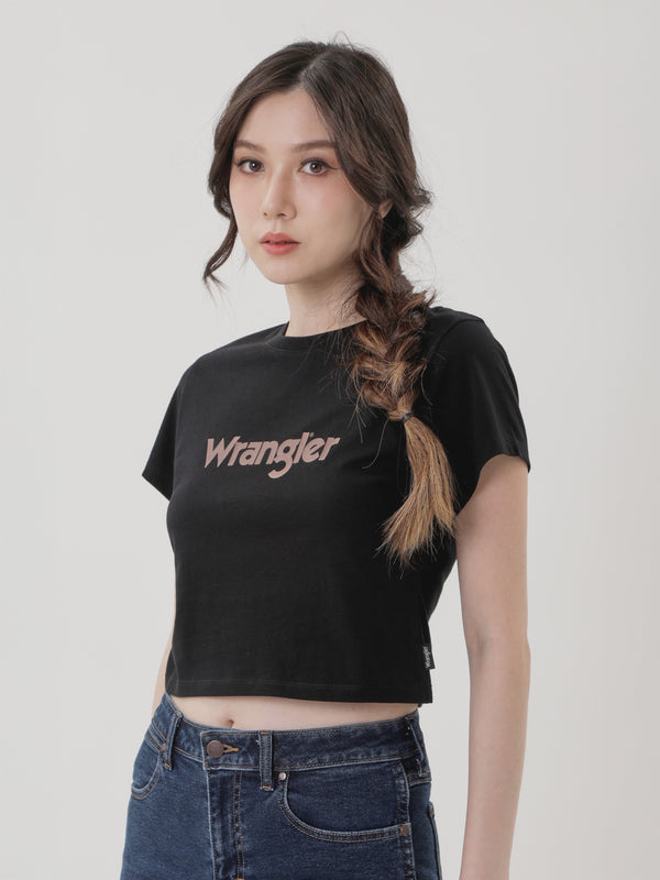 เสื้อยืดแขนสั้นผู้หญิง คอลเลคชั่น EVERYDAY WITH WRANGLER SLIM FIT สีดำ