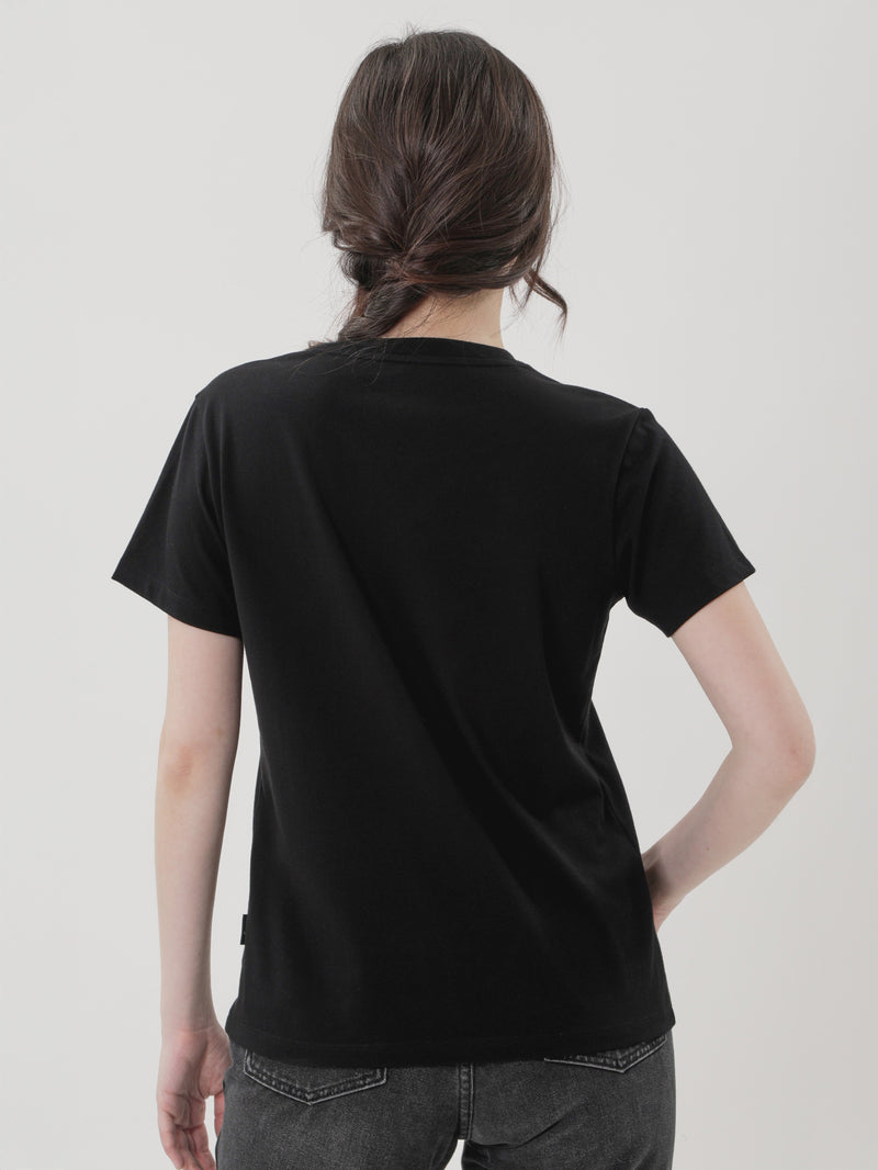 เสื้อยืดแขนสั้นผู้หญิง คอลเลคชั่น EVERYDAY WITH WRANGLER ทรงตรง สีดำ
