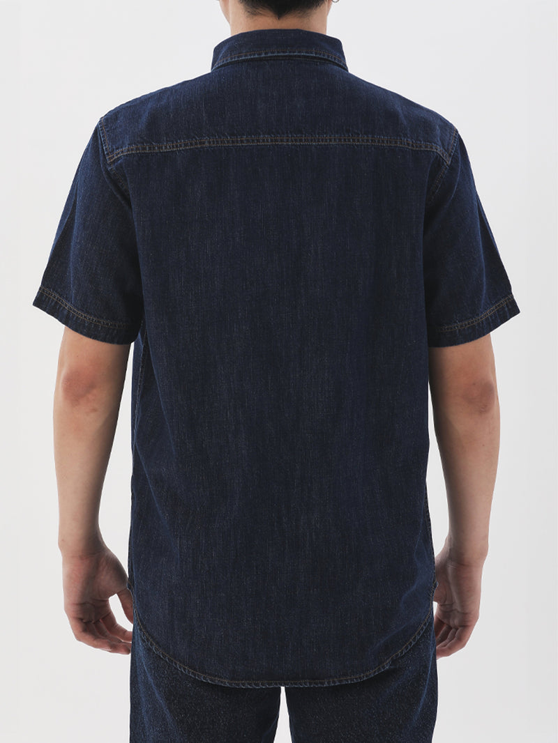 เสื้อเชิ้ตแขนสั้นผู้ชาย ทรงตรง สียีนส์กลาง