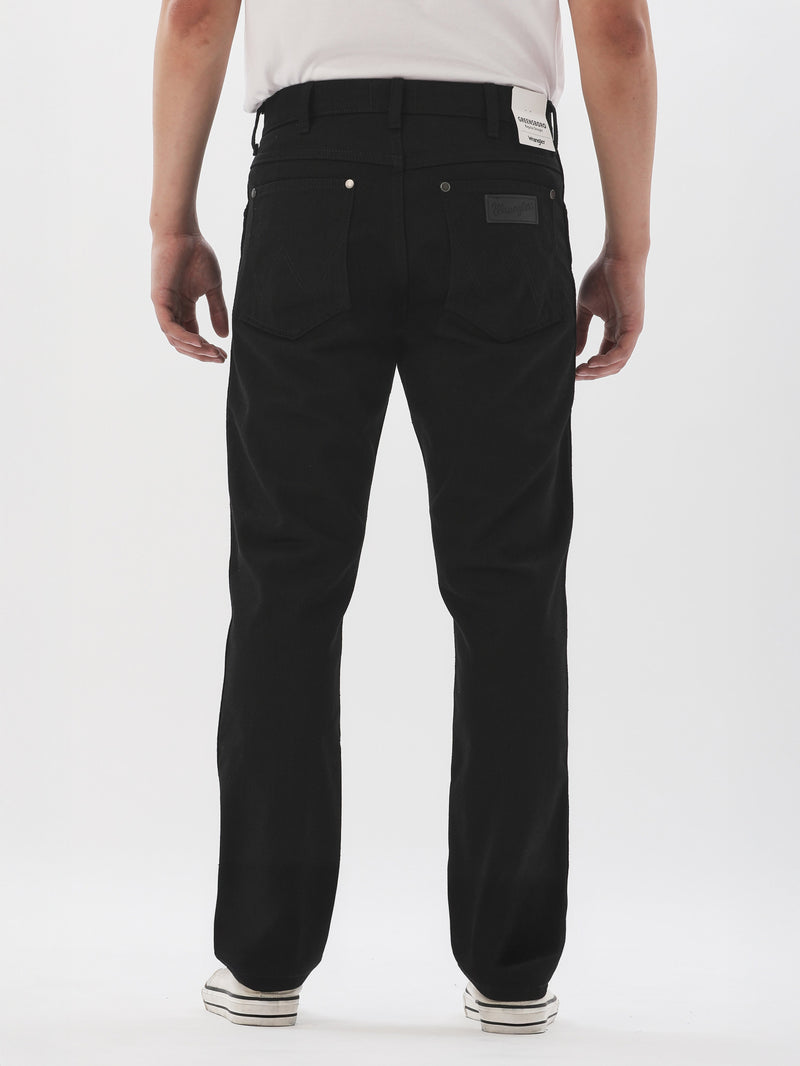 กางเกงยีนส์ผู้ชาย GREENSBORO FIT เอวกลาง ทรงตรง สีดำ