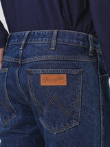 กางเกงยีนส์ผู้ชาย GREENSBORO FIT เอวกลาง ทรงตรง สียีนส์กลาง