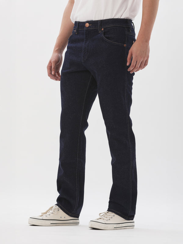 กางเกงยีนส์ผู้ชาย GREENSBORO FIT เอวกลาง ทรงตรง สียีนส์ผ้าดิบ