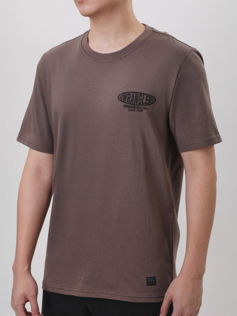 เสื้อยืดแขนสั้นผู้ชาย ทรงตรง สีน้ำตาล