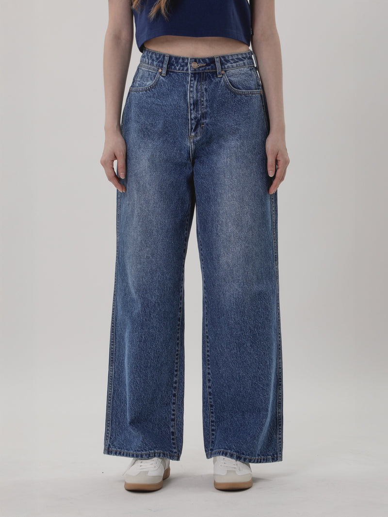 BOYFRIEND FIT EVERYDAY WITH WRANGLER COLLECTION HIGH RELAXED WOMEN'S JEANS MID INDIGO