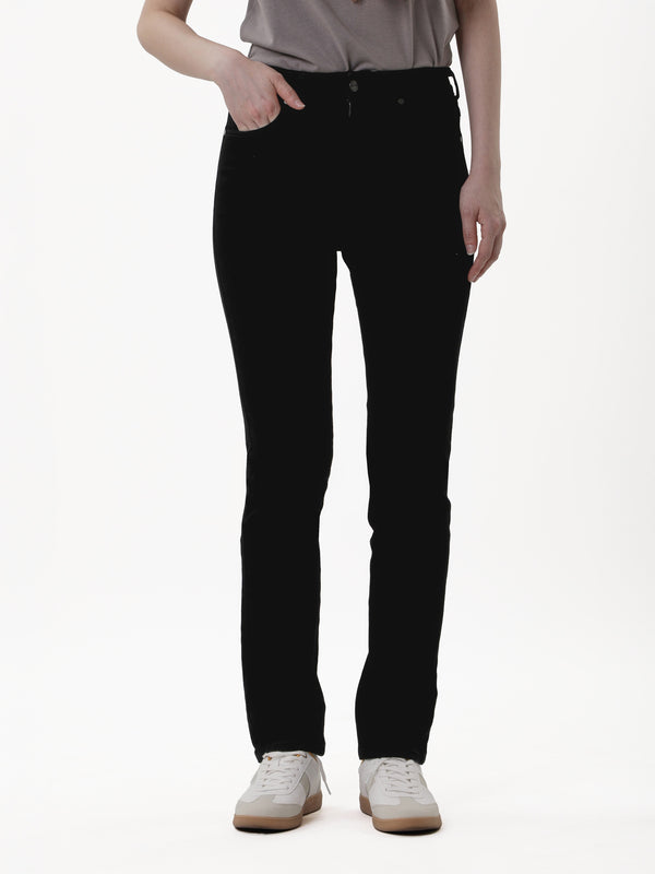 SLIM FIT EVERYDAY WITH WRANGLER COLLECTION MID RISE WOMEN'S JEANS BLACK