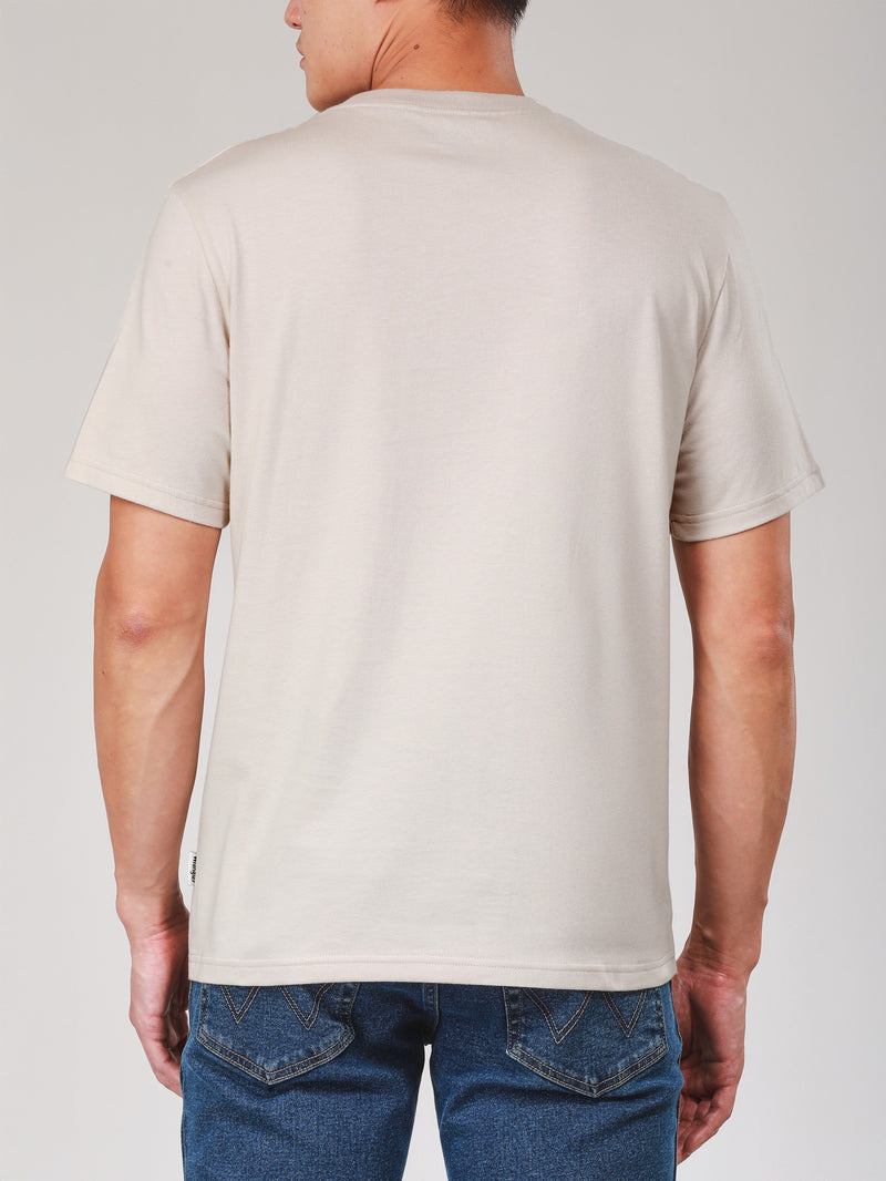 เสื้อยืดแขนสั้นผู้ชาย ทรงตรง สีเบจ