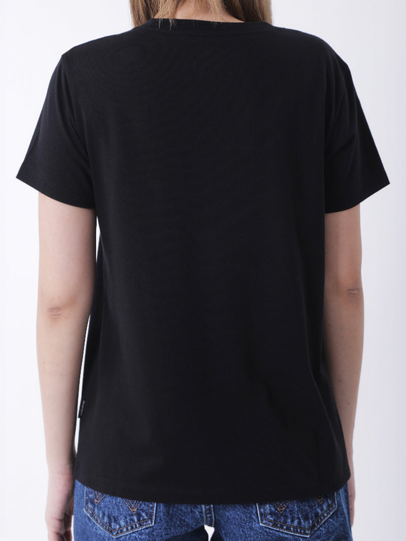 เสื้อยืดแขนสั้นผู้หญิง ทรงตรง สีดำ