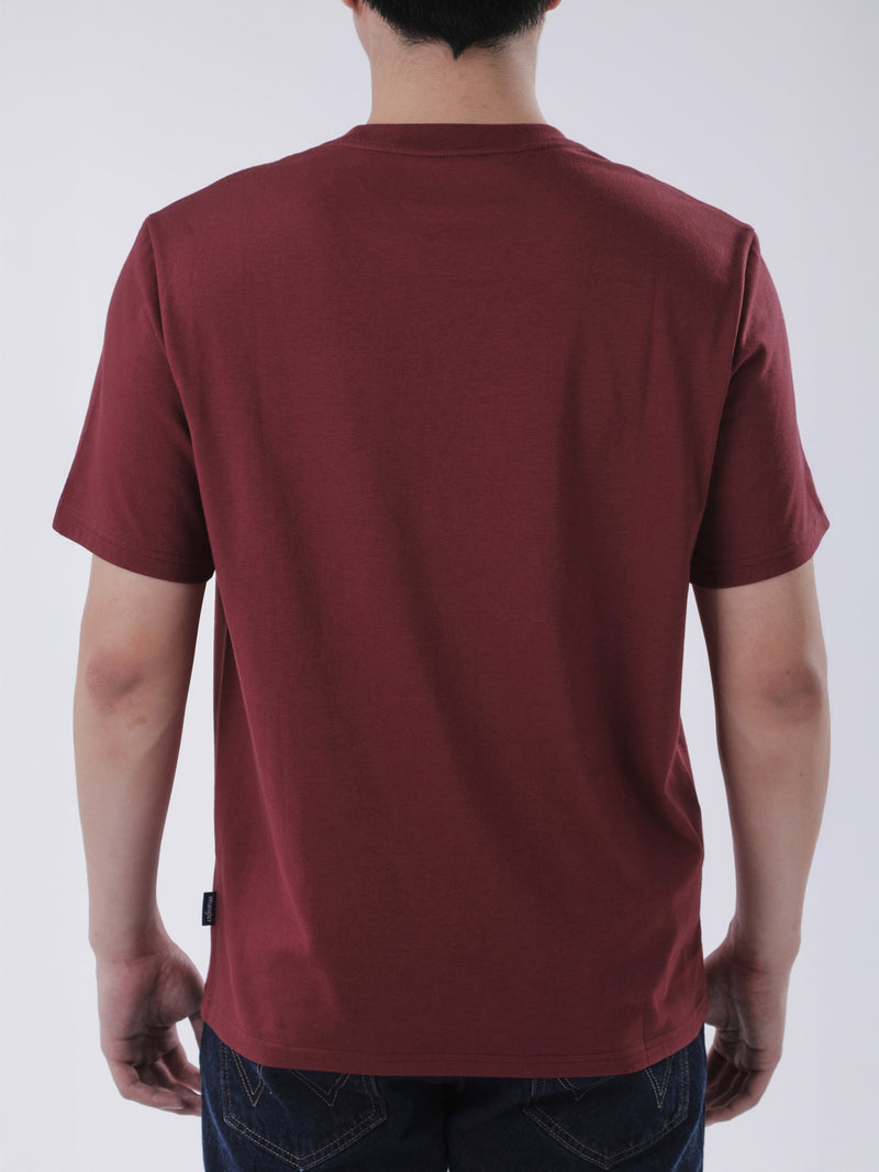 เสื้อยืดแขนสั้นผู้ชาย ทรงตรง สีแดง