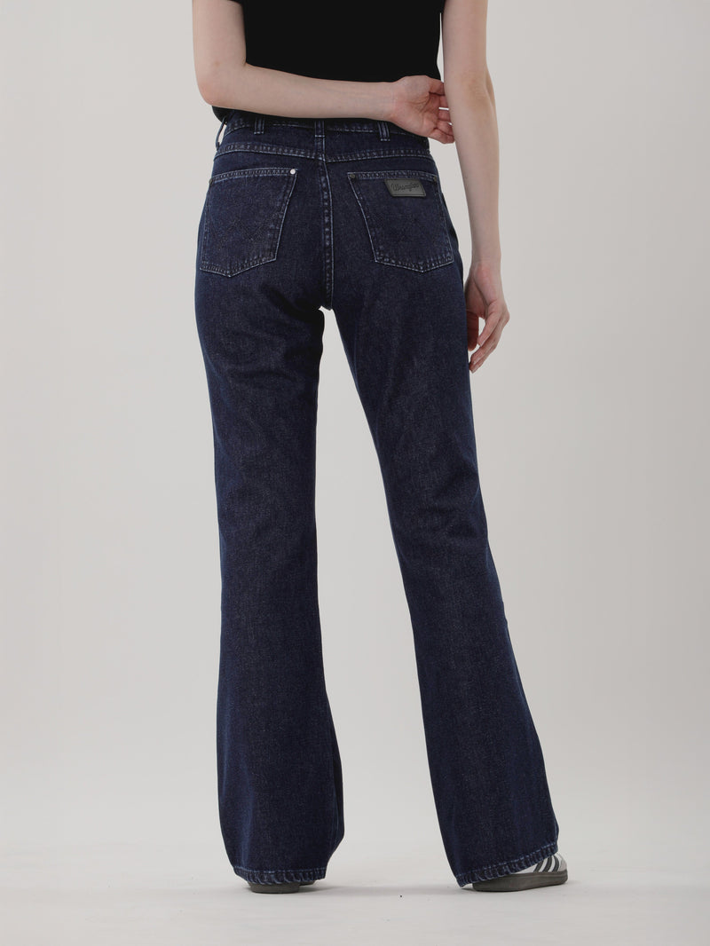 กางเกงยีนส์ผู้หญิง คอลเลคชั่น EVERYDAY WITH WRANGLER BOOTCUT FIT เอวสูง ทรงขาม้า สียีนส์เข้ม